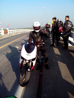 ขาย CBR400 ปี89 แฟริ่งแต่ง Ducati1198 ทะเบียนแท้