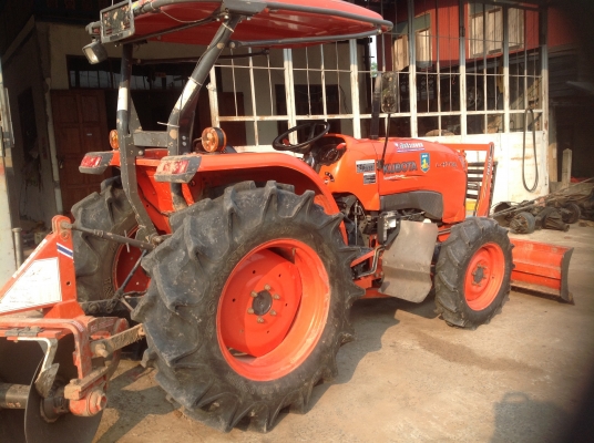 ขาย  สด Kubota. L4708. 47แรง รถไร่ ปีกว่า 640ซ.ม สภาพดีมาก