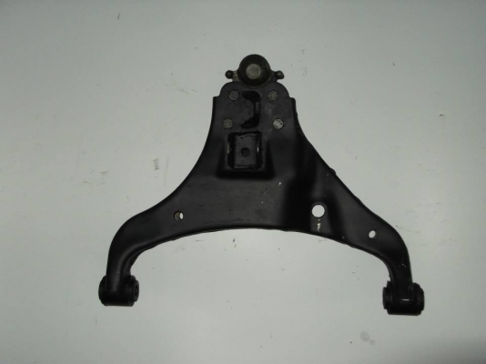 ปีกนก ISUZU รุ่น DMAX 2012 ล่าง 2 WD