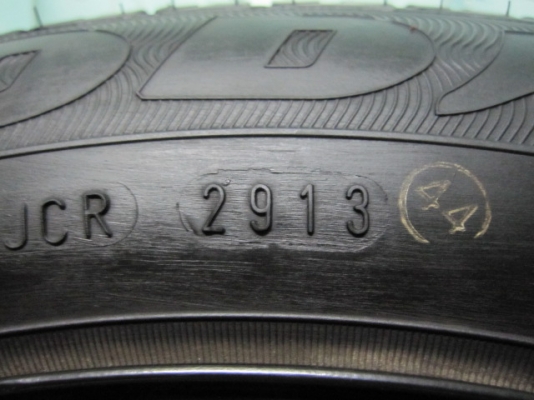 ขายกะทะพร้อมยางป้ายแดง Honda Jazz ขอบ 15 สภาพใหม่มากๆ