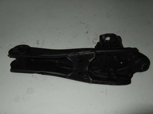 ปีกนก TOYOTA รุ่น LH112 ล่าง