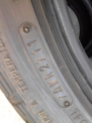 205/45R17  DUNLOP SP SPORT LM-703 มีชุด 4 เส้น TEL.081-427-3941