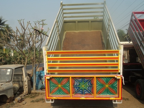 ขายรถบรรทุกสี่ล้อกลางดั้มกาลเกษตเช็คใหม่ทำใหม่ พร้อมใช้ส่งฟรี