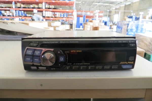 ขายเครื่องเล่น cd mp3 alpine CDA-9807J