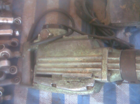 แย็กสกัดคอนกรีตฮิตาชิตัวใหญ่