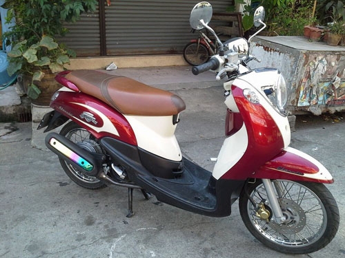 Fino ปี 54 สีแดง ครีม ท่ออาร์ม สีสวย เครื่องเดิมแน่นๆ เอกสารครบ