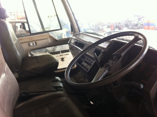 หัว FUSO หัวเดิมบาง เก็บงานทำสีใหม่ สภาพพร้อมใช้