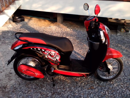 ขายhonda scoopy i 2013 30,900 บาท ไมล์น้อย สภาพสวย ต่อรองราคากันได้ครับ