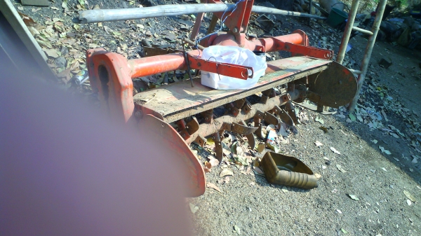 รถไถ KUBOTA L2605DT 4WD ลดราคาพิเศษเหลือเพียง 165,000 บาท.พิเศษที่มีอุปกรณ์มากชิ้น.