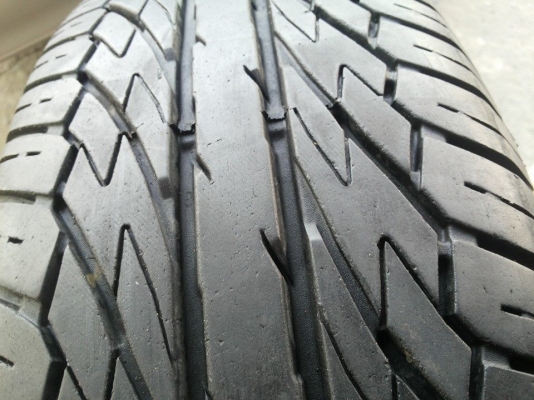 ยาง Dunlop Sp sport300 ดอก95\% ปียาง 3712 3 เส้น 3612 1เส้น ตุ่มหน้ายางเพิ่งหมดไป ยังเห็นเส้นสีบ้าง มีปะ 1 แผล ขาย 4 เส้น 4500 บาท ยาง Dunlop Sp sport300 ดอก95\% ปียาง 3712 3 เส้น 3612 1เส้น ตุ่มหน้ายางเพิ่งหมดไป ยังเห็นเส้นสีบ้าง มีปะ 1 แผล ขาย 4 เส้น 4500 บาท