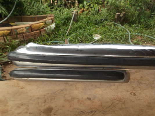 ขายกันชนสองชั้น เบ๊นซ์ w114  w115 ตาตั้งครับ