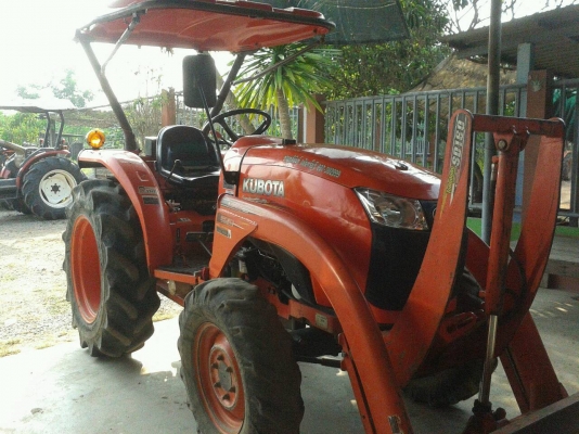 ขายรถไถ KUBOTA  L3608พร้อมดันหน้าคานโค้ง รถไร่สภาพเดิมๆไม่ได้ทำสีใหม่
