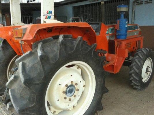 ขายรถไถ KUBOTA L1-435 2เพลาเครื่องไดเร็ก4สูบเทอร์โบ รถสภาพเดิมๆไม่ได้ทำสีใหม่ ขายรถไถ KUBOTA L1-435 2เพลาเครื่องไดเร็ก4สูบเทอร์โบ รถสภาพเดิมๆไม่ได้ทำสีใหม่