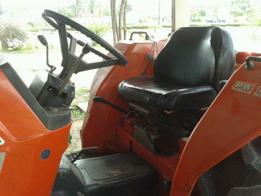 ขายรถไถ KUBOTA L1-435 2เพลาเครื่องไดเร็ก4สูบเทอร์โบ รถสภาพเดิมๆไม่ได้ทำสีใหม่ ขายรถไถ KUBOTA L1-435 2เพลาเครื่องไดเร็ก4สูบเทอร์โบ รถสภาพเดิมๆไม่ได้ทำสีใหม่