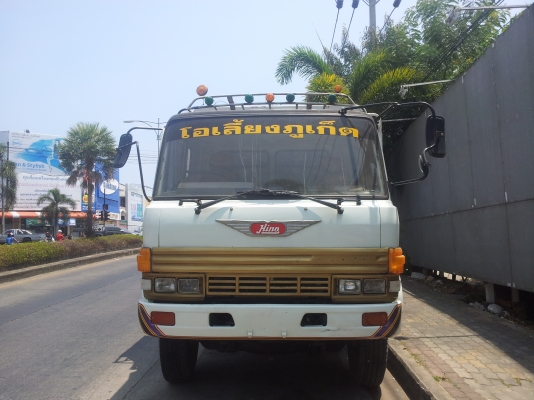 10 ล้อดั้ม 2 เพลา มีสโลร์พร้อมใช้ ยางใหม่ 10 เส้น