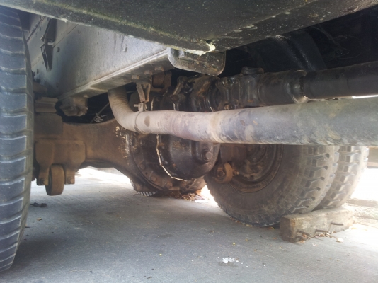 10 ล้อดั้ม 2 เพลา มีสโลร์พร้อมใช้ ยางใหม่ 10 เส้น