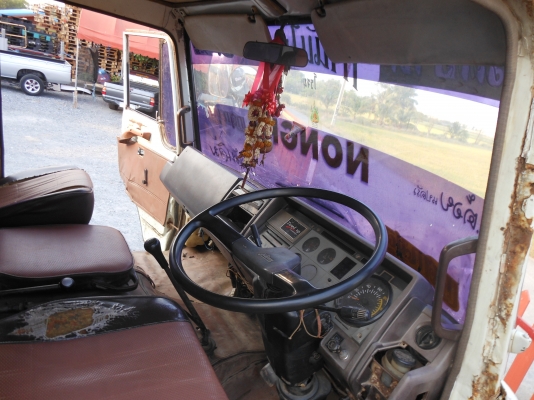 ขายรถ 10 ล้อดั๊ม