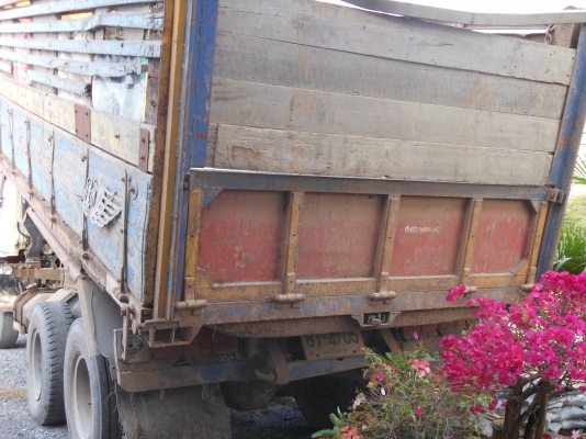 ขายรถ 10 ล้อดั๊ม