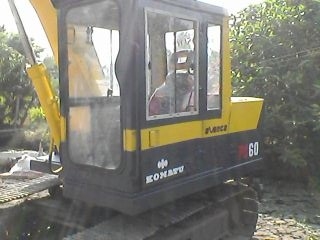 ขาย KOMATSU PC60-3 รถสวยพร้อมใช้งาน  แรงไม่ตกทำงานได้ดีเยี่ยม  ราคาต่อรองได้