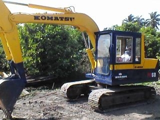 ขาย KOMATSU PC60-3 รถสวยพร้อมใช้งาน  แรงไม่ตกทำงานได้ดีเยี่ยม  ราคาต่อรองได้