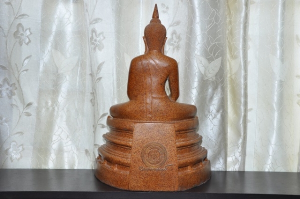 พระบูชาหลวงพ่อโสธร หน้าตัก ๙ นิ้ว เนื้อกระเบื้องโบสถ์ รุ่นแรก พระบูชาหลวงพ่อโสธร หน้าตัก ๙ นิ้ว เนื้อกระเบื้องโบสถ์ รุ่นแรก