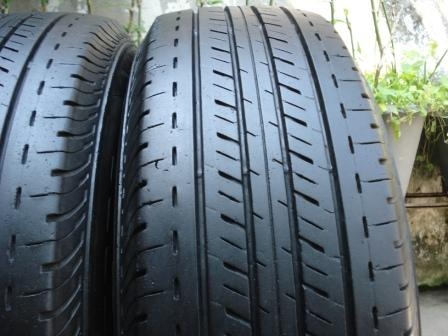 ยาง BRIGSTONE DURAVIC 215 7015 ปี 12 4เส้น