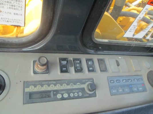 ขายแล้วเงินสด1220000 KOMATSU pc200-6 รถสวยสภาพดีพร้อมใช่เก่าญี่ปุ่นแท้ไม่เคยใช่งานในเมืองไทยเลย