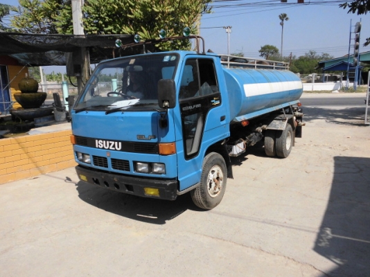 รถน้ำที่เสี่ย จองไวออกเดินทางแล้วครับ