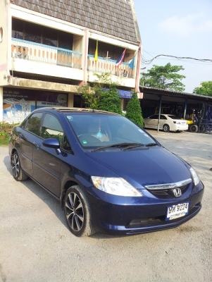 ขายรถเก๋ง HONDA CITY 1.5 I-DSI เกียร์ครัชท์ รถบ้านป้ายแดงมือเดียว