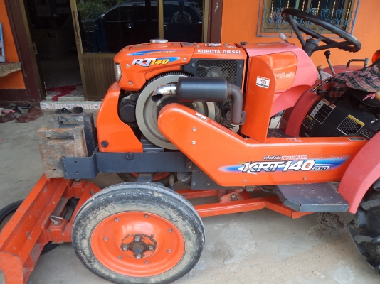 ขายถูกๆคับ85000บาทรถไถคูโบต้าRT140 สภาพสวยสดทั้งคันพร้อมใช้งาน