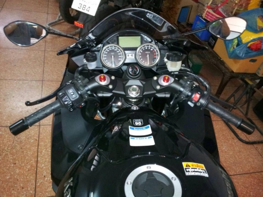 ต้ำพระราม2 ขาย  KAWAZAKI ZX14Rปี2013 วิ่งไม่ถึง100โล สภาพป้ายแดงออกศูนย์ใหญ่ครับ