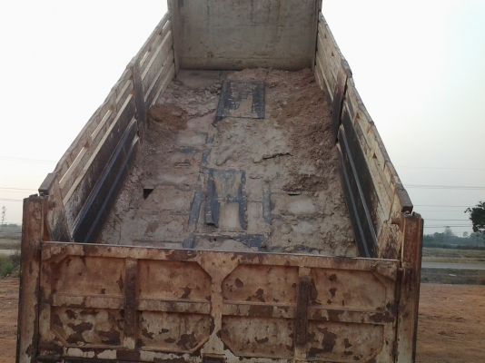 ขายกระบะดั้ม  KCโคราชของ  10ล้อไอ้หลงยาว5เมตร80พร้อมใช้