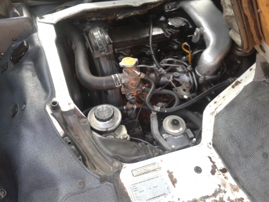 ขายรถตู้หลังคาสูง เครื่อง 3.0 ตาเพชร ปี02 275000