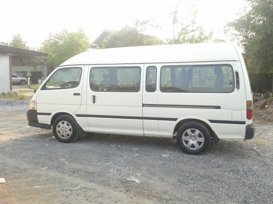 ขายรถตู้หลังคาสูง เครื่อง 3.0 ตาเพชร ปี02 275000