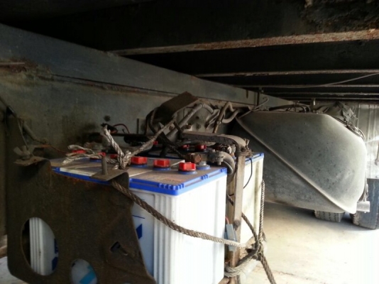 รถฮีโน่  10 ล้อ ตู้เย็น  195 แรงม้า. ปี 38  สนใจติดต่อ 081 - 6079515