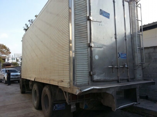 รถฮีโน่  10 ล้อ ตู้เย็น  195 แรงม้า. ปี 38  สนใจติดต่อ 081 - 6079515