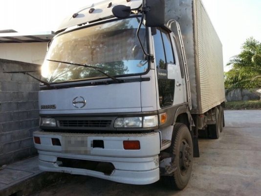 รถฮีโน่  10 ล้อ ตู้เย็น  195 แรงม้า. ปี 38  สนใจติดต่อ 081 - 6079515