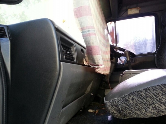 รถฮีโน่  10 ล้อ ตู้เย็น  195 แรงม้า. ปี 38  สนใจติดต่อ 081 - 6079515