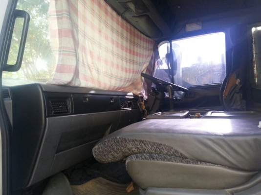 รถฮีโน่  10 ล้อ ตู้เย็น  195 แรงม้า. ปี 38  สนใจติดต่อ 081 - 6079515