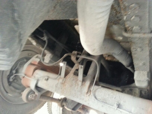 รถฮีโน่  10 ล้อ ตู้เย็น  195 แรงม้า. ปี 38  สนใจติดต่อ 081 - 6079515