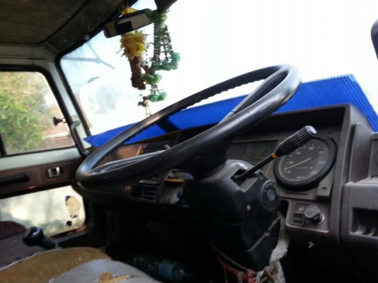 รถฮีโน่ 10 ล้อ ตู้เย็น  187 แรงม้า.  สนใจติดต่อ 081 - 6079515