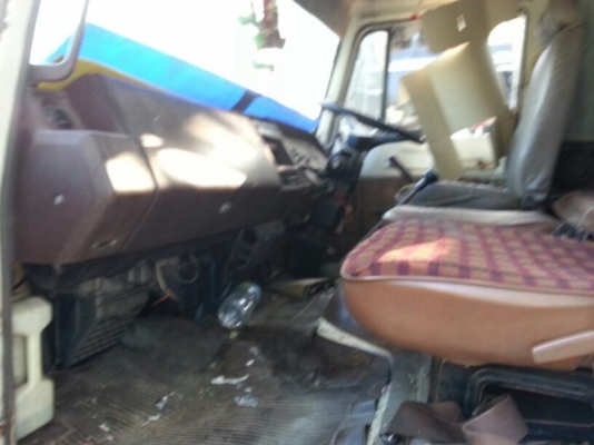 รถฮีโน่ 10 ล้อ ตู้เย็น  187 แรงม้า.  สนใจติดต่อ 081 - 6079515