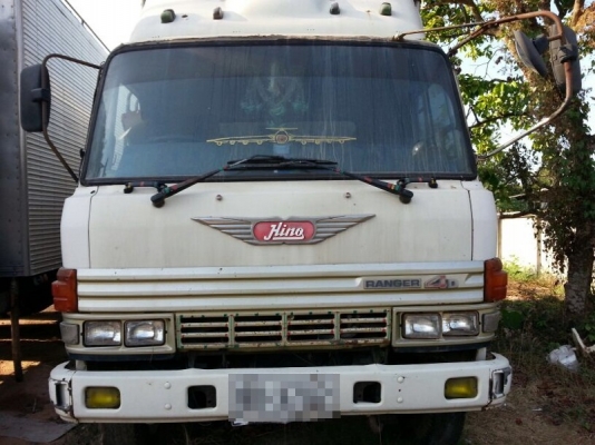 รถฮีโน่ 10 ล้อ ตู้เย็น  187 แรงม้า.  สนใจติดต่อ 081 - 6079515