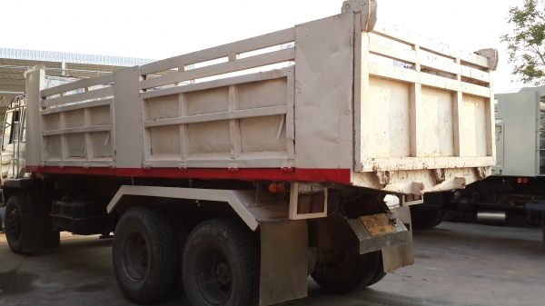 ขายด่วนไอ้หลงเบรคใหญ่195แรงสองเพลาดั้มสภาพพร้ทมใช้โทร0843923995