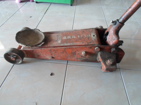 จระเข้ยกของ  สภาพเดิม ๆ ขายตามสภาพ   1,500 ใครซ่อมเป็น ขายให้ถูก ๆ