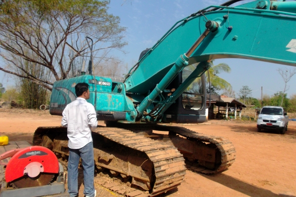 ขายด่วนรถแบคโฮหมากเอบYN11ทํางาน10800ชัว่โมง