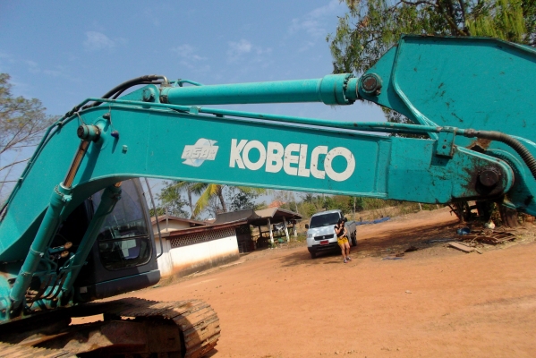 ขายด่วนรถแบคโฮหมากเอบYN11ทํางาน10800ชัว่โมง