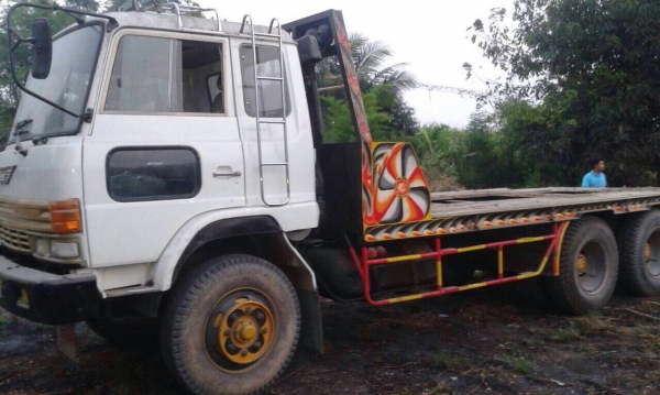 ขายสิบล้อเทเลอร์ KT925 หัว Hino F18 เครื่อง EH700 - 168 แรง 2 เพลา  ทะเบียนพร้อมโอน