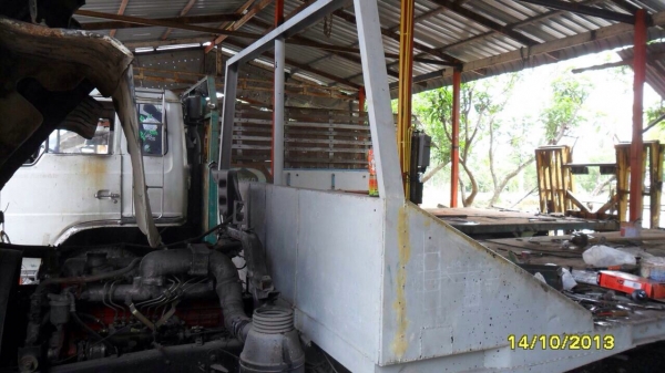 ขายรถบรรทุกหกล้อ Hino GD176 เครื่อง EH700 - 168 แรง ยาว 6.50 เมตร พื้นเรียบท้ายสไลด์ ขายรถบรรทุกหกล้อ Hino GD176 เครื่อง EH700 - 168 แรง ยาว 6.50 เมตร พื้นเรียบท้ายสไลด์