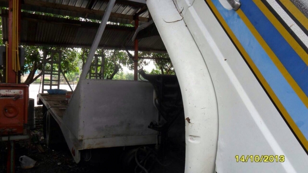 ขายรถบรรทุกหกล้อ Hino GD176 เครื่อง EH700 - 168 แรง ยาว 6.50 เมตร พื้นเรียบท้ายสไลด์ ขายรถบรรทุกหกล้อ Hino GD176 เครื่อง EH700 - 168 แรง ยาว 6.50 เมตร พื้นเรียบท้ายสไลด์